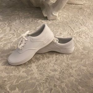 Keds Skid Free All White Saddle Shoe. NWT